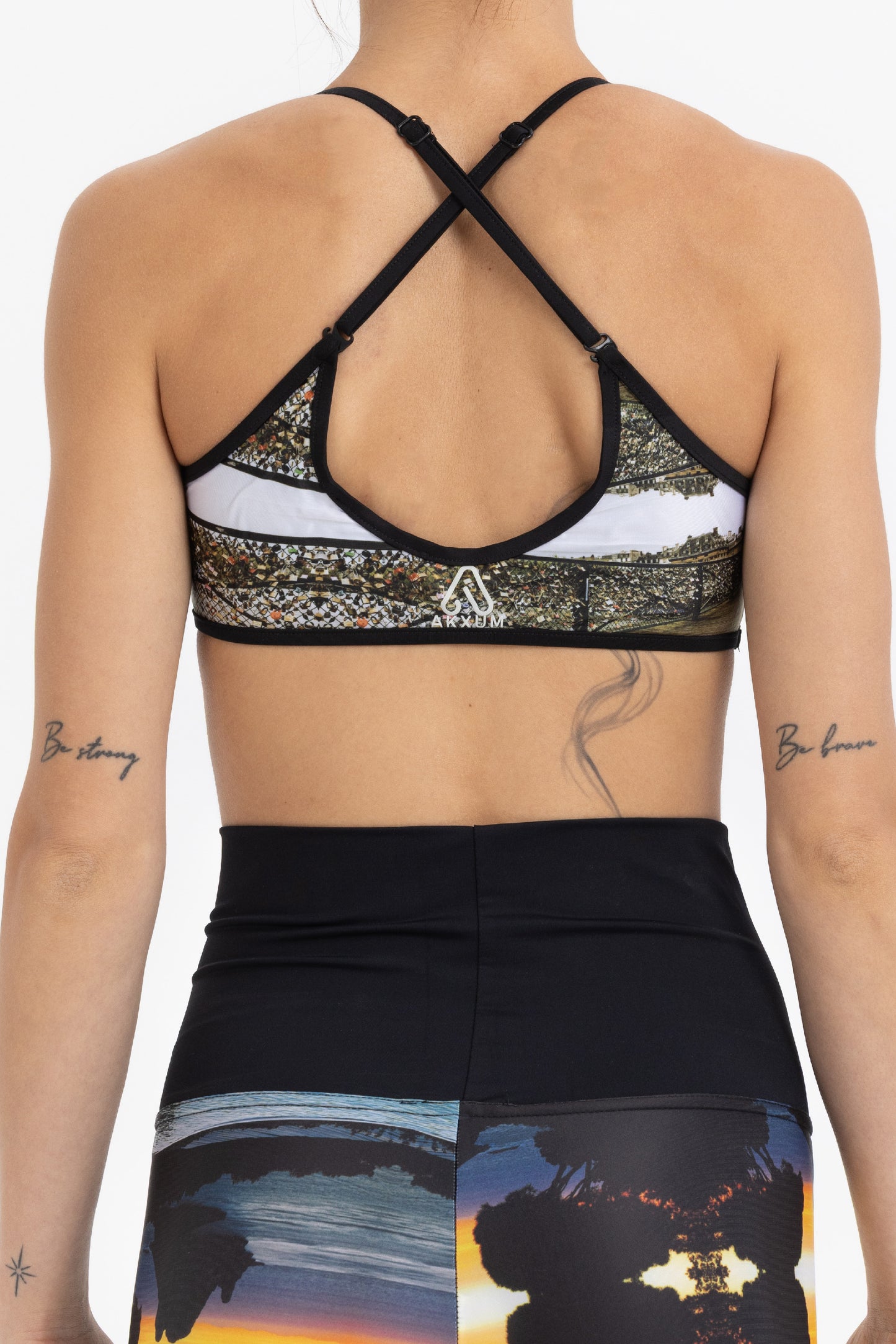 Lovelock Peekaboo Top Women